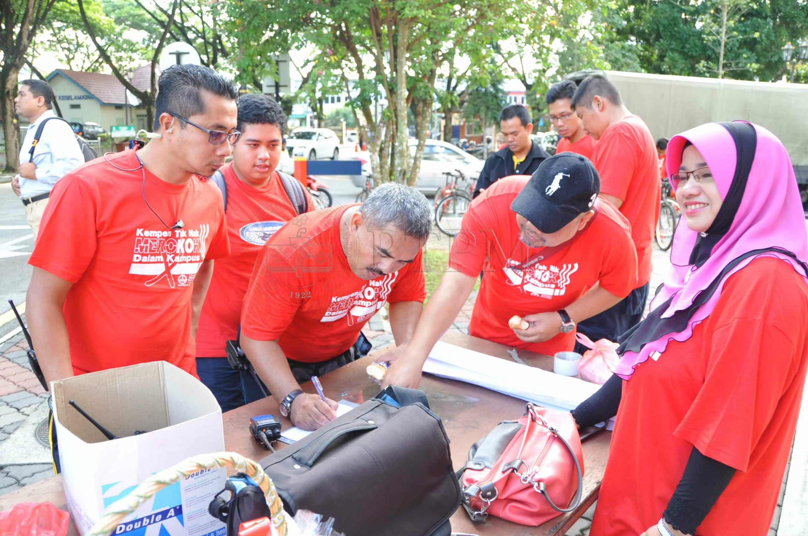 PRO 14 117 ROKOK PRO 9166